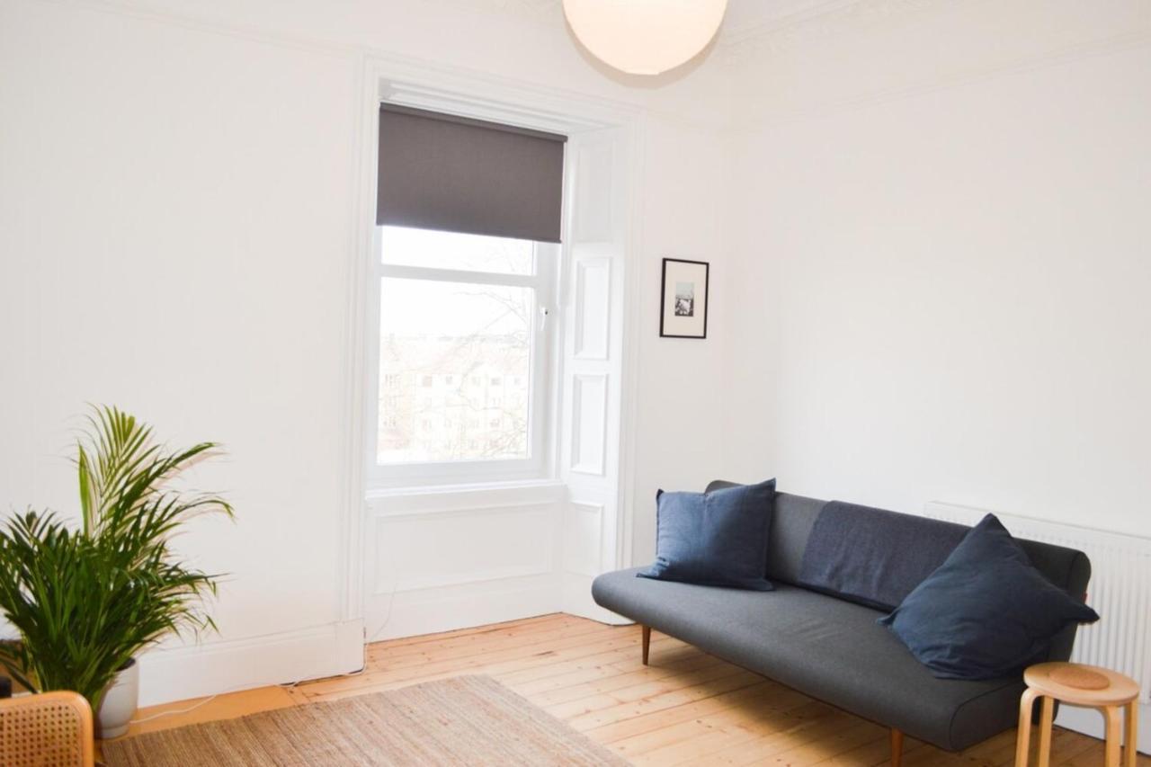 Modern 1 Bedroom Flat In The Heart Of Единбург Екстериор снимка